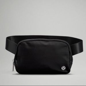 ❤️ NWT Lululemon Everywhere Belt Bag